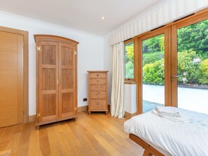 5 makuuhuonetta, ilmainen Wi-Fi