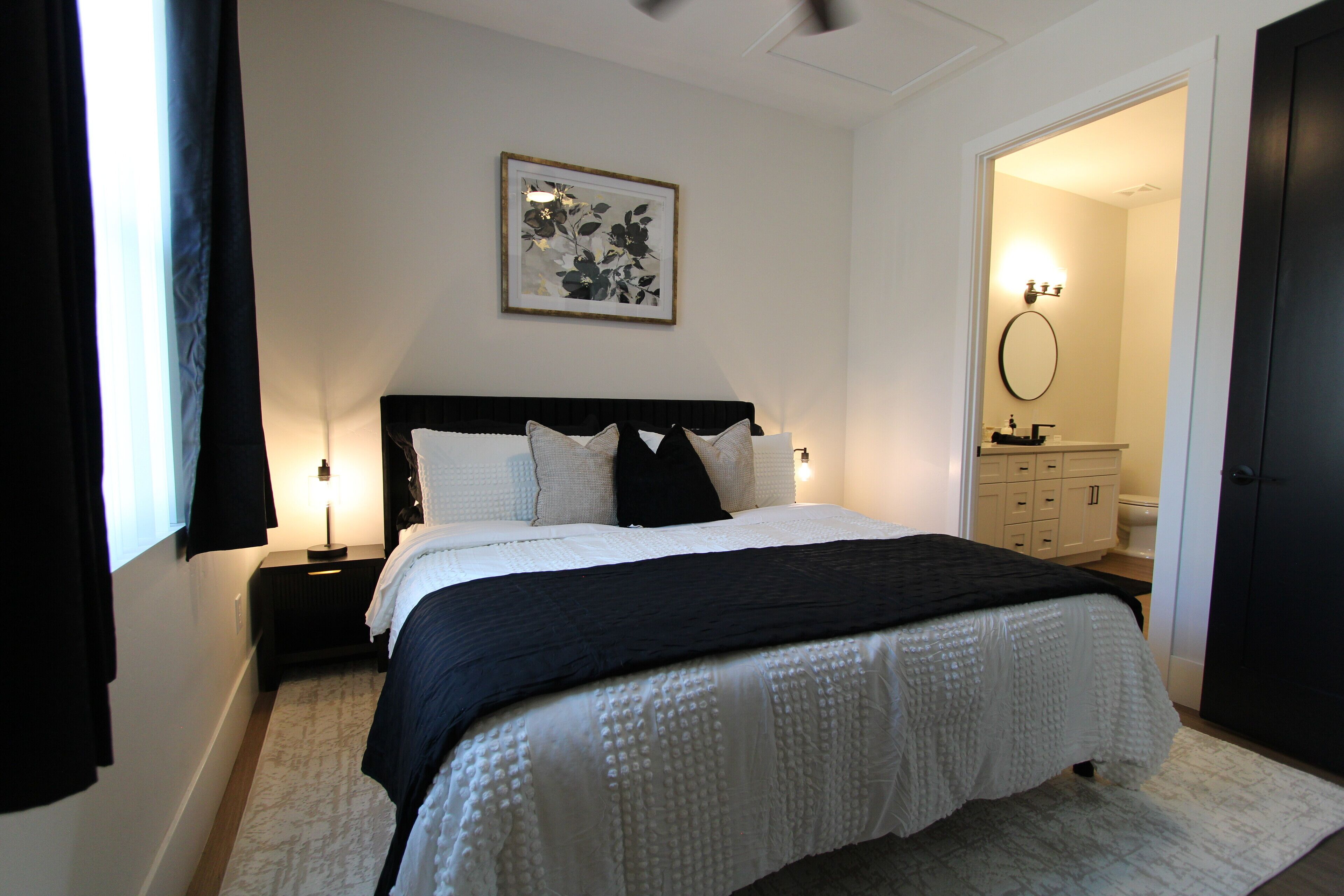 2 habitaciones, tabla de planchar con plancha, wifi y ropa de cama 