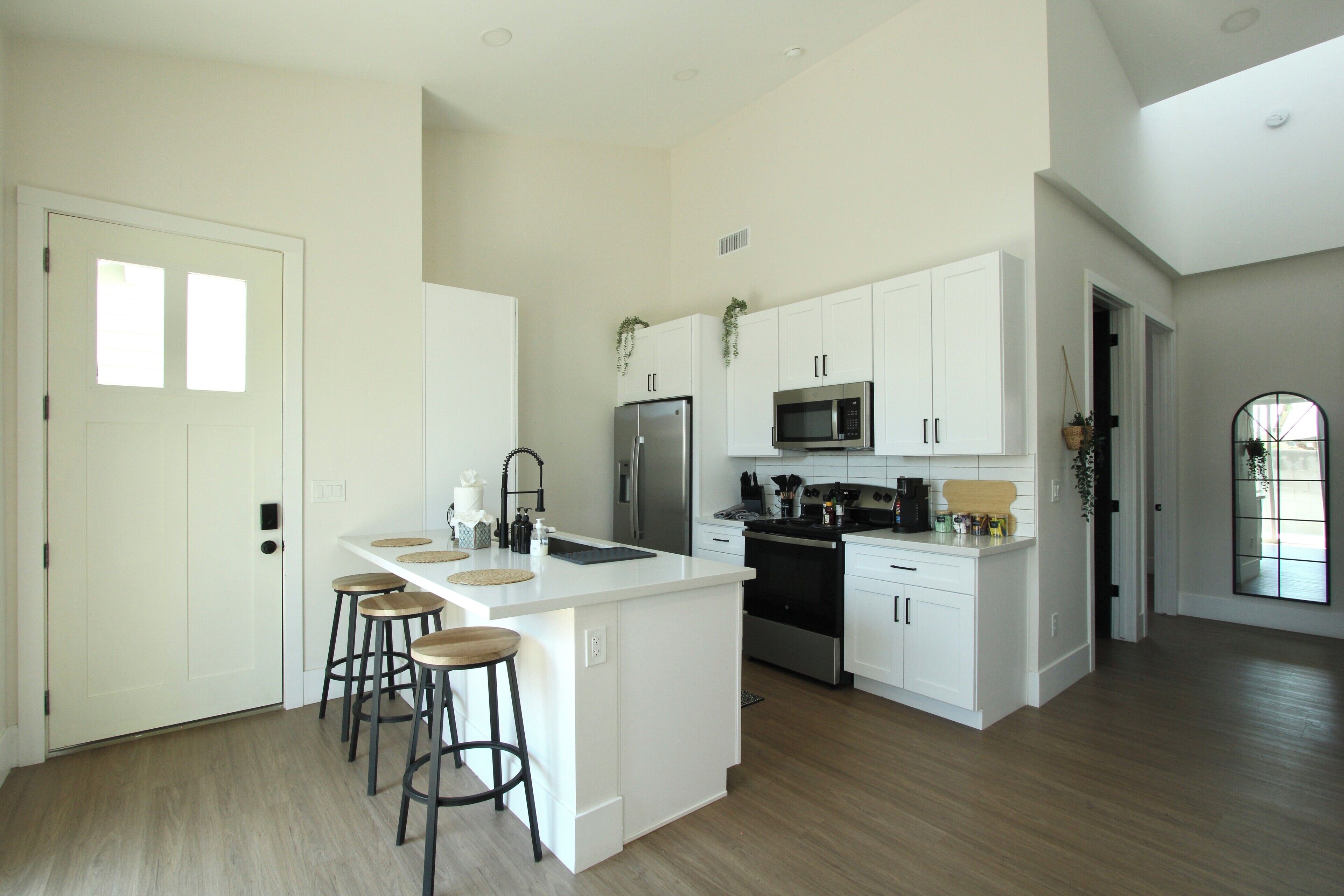 Microwave, oven, stovetop, dishwasher