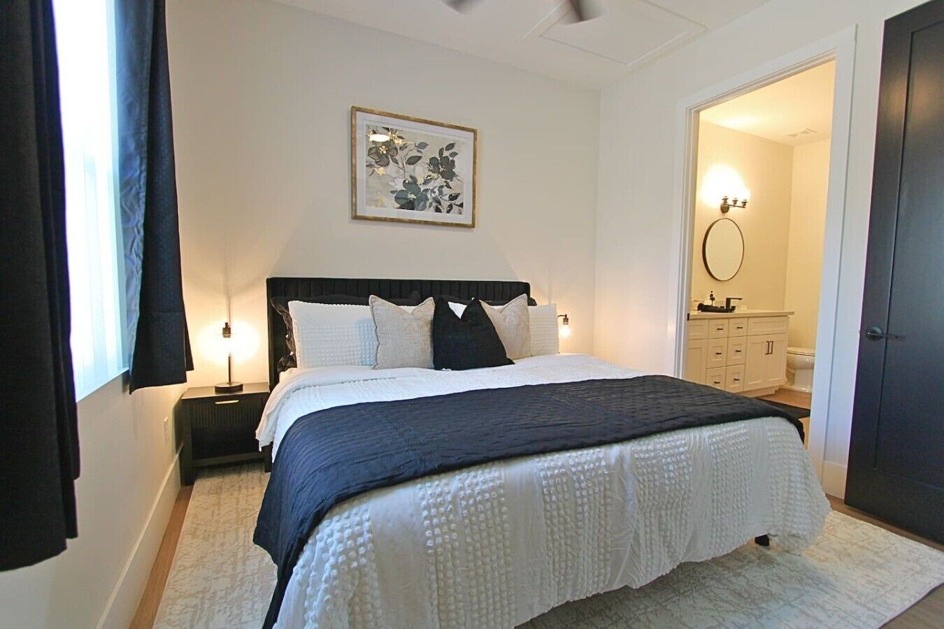 Desk, iron/ironing board, WiFi, bed sheets
