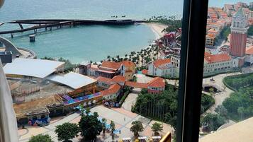Luxury Apartment, 1 Bedroom, Sea View, Tower | Laptop workspace, blackout drapes, soundproofing, iron/ironing board