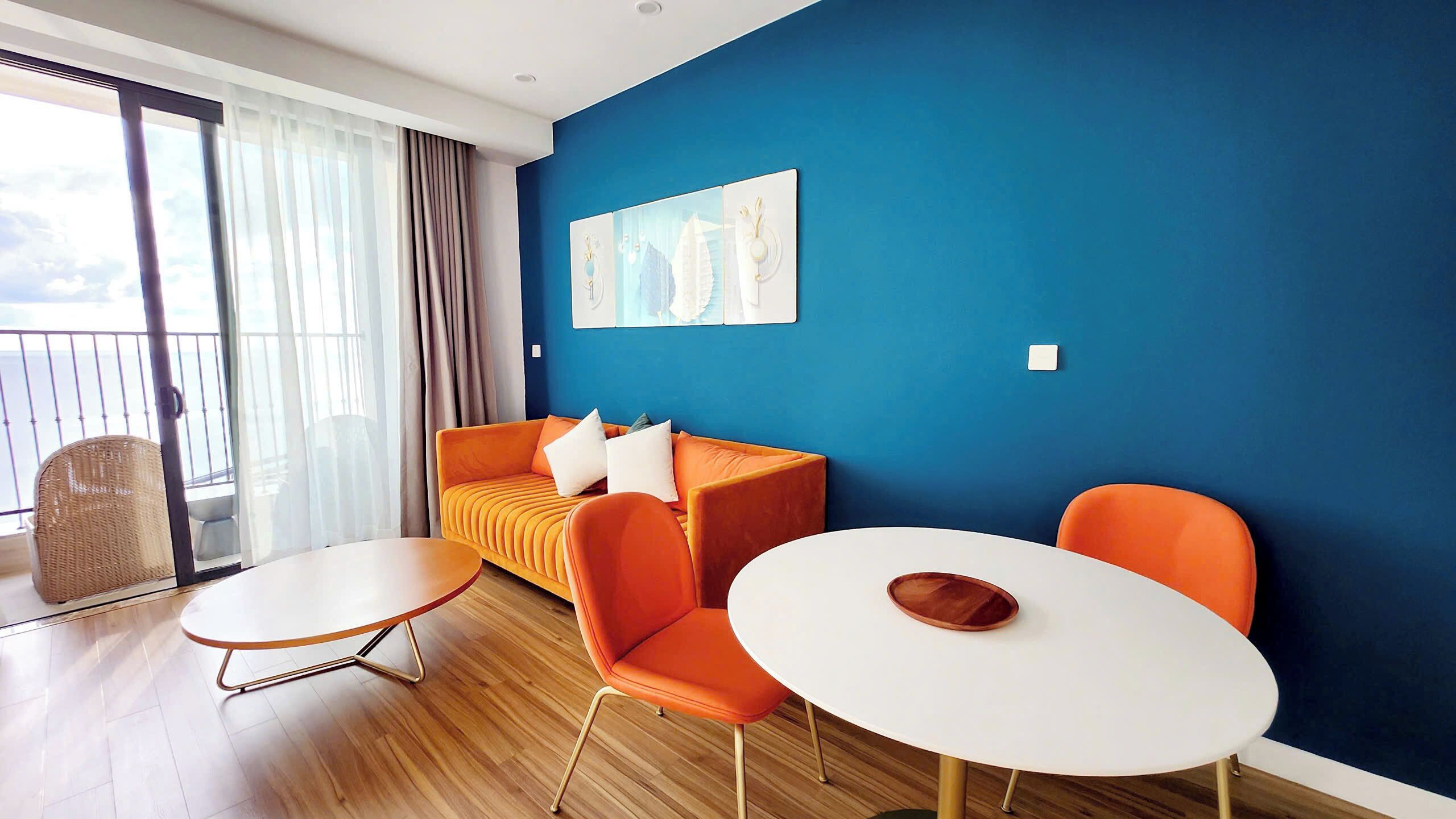 Apartamento de lujo, 1 habitación, vistas al mar, en una planta alta | Sala de estar