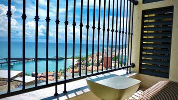 Departamento familiar, 2 habitaciones, vista al mar | Balcón