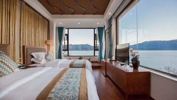 Luxury Twin Room, Lake View | Free minibar items, individually decorated, laptop workspace, free WiFi