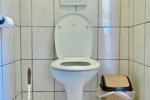 Bruser, hårtørrer, håndklæder, Sæbe