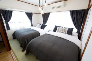 3 bedrooms, iron/ironing board, internet, bed sheets