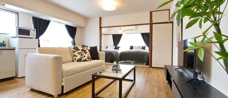 3 bedrooms, iron/ironing board, Internet, bed sheets