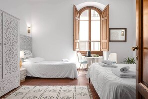 3 bedrooms, in-room safe, iron/ironing board, WiFi