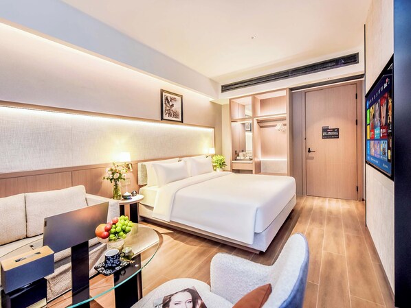 Escritorio, espacio para trabajar con un portátil, wifi gratis