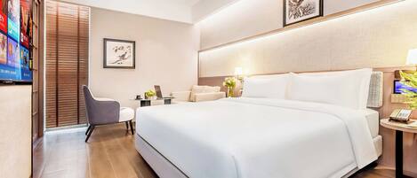 Escritorio, espacio para trabajar con laptop y wifi gratis