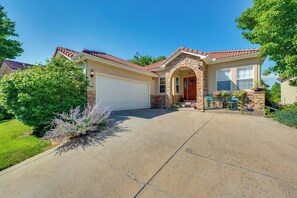 Exterior - Pet-Friendly Longmont Home w/ McIntosh Lake Access (Longmont)