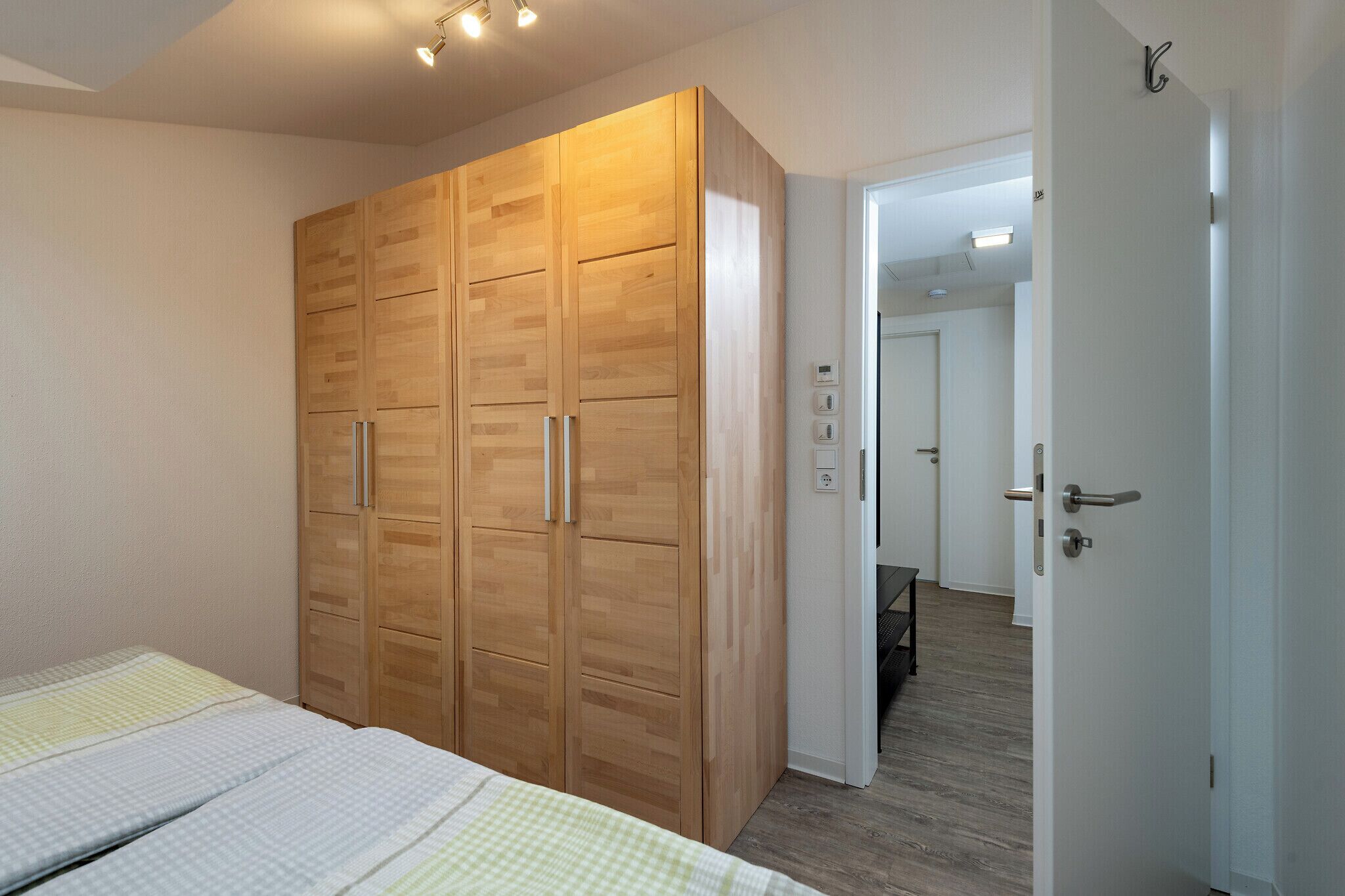 1 bedroom, bed sheets