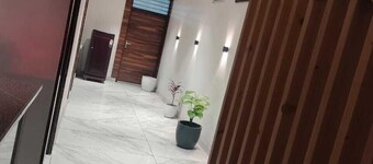 帕尼帕特河景酒店  