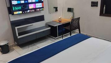 Deluxe Double Room, River View | Desk, laptop workspace, WiFi (free), bed sheets