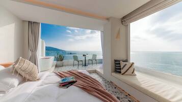 Romantic Double Room, Sea View | Premium bedding, minibar, individually decorated, individually furnished