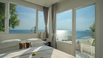 Basic Double Room, Sea View | Premium bedding, minibar, individually decorated, individually furnished