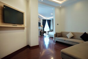 Junior Suite, Balcony, City View | Living area - Crescent International Hotel (Addis Ababa)