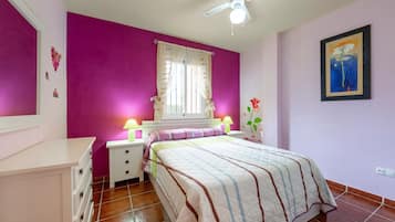 1 habitación, wifi y ropa de cama