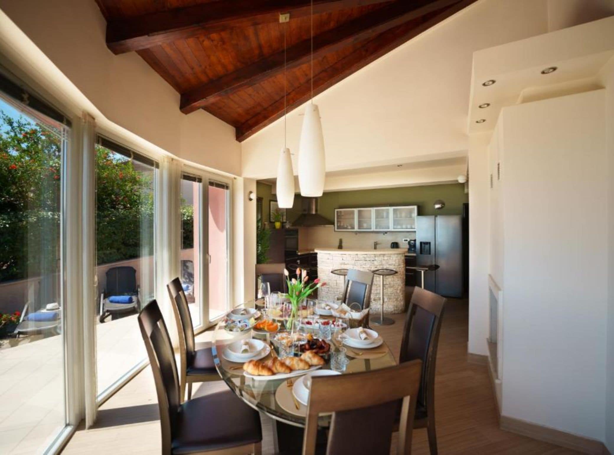 Apartment (Three bedroom Apartment) | Dining room