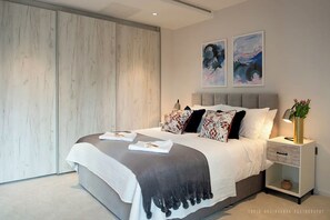 1 chambre, bureau, fer et planche à repasser, Wi-Fi gratuit