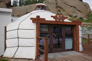 In-room safe, desk, laptop workspace, soundproofing - Premium Bolor Resort Terelj (Ulaanbaatar)