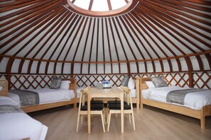 Chalet traditionnel, vue sur la montagne | Coffre-fort pour ordinateur portable, bureau
