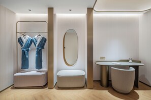 Down duvets, free minibar, blackout curtains, iron/ironing board - Xi'an Bell Tower Manxin Hotel (Xi'an)