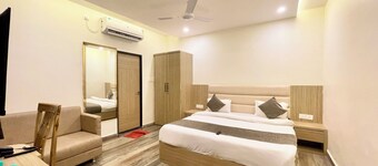 Hotel Prakash INN - near Mahakal Temple