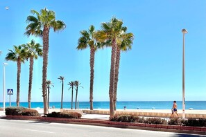 Platja a a prop