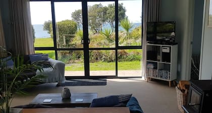 Bach, Golden Bay Lodge