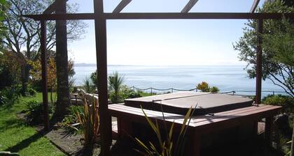 Bach, Golden Bay Lodge
