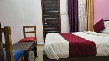 Deluxe Double Room | Free WiFi