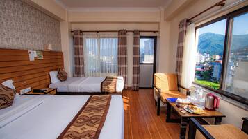 Comfort Triple Room | Desk, laptop workspace, free WiFi