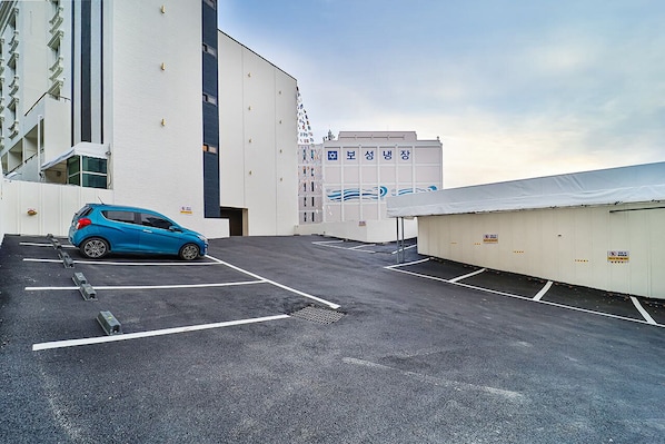 Free self parking