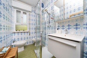 Douche, bidet
