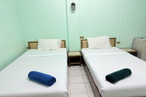 1 bedroom, desk, free WiFi, bed sheets