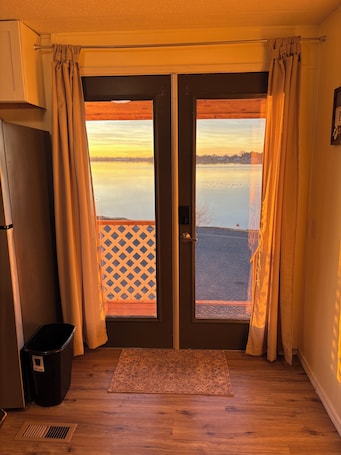 Interior. Sunset Paradise