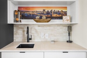 Interior - Spacious 4BR Townhome Downtown (Nashville)