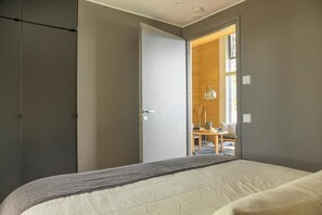 Deluxe Villa, Lake View | Free WiFi