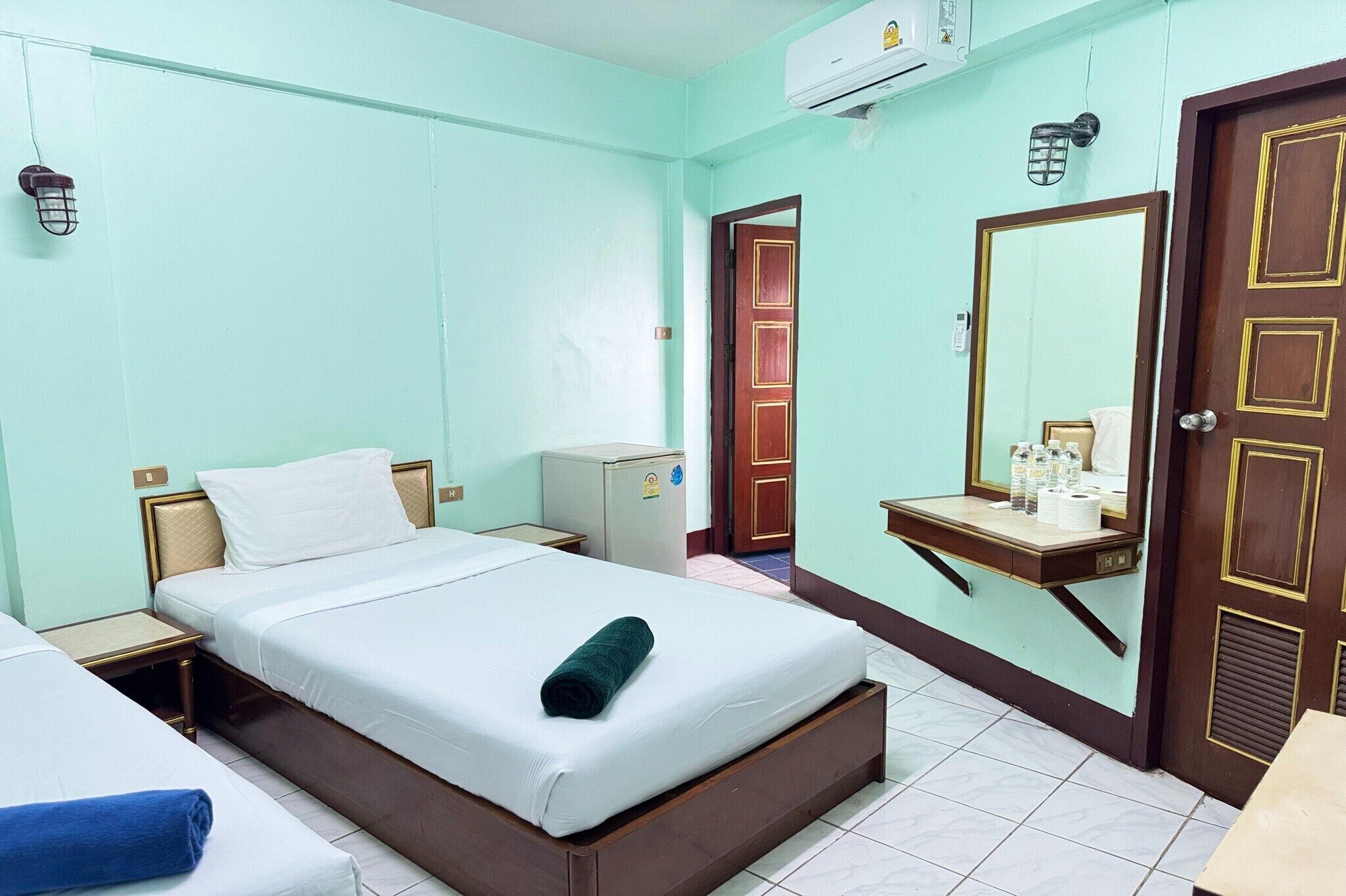 1 bedroom, desk, WiFi (free), bed sheets