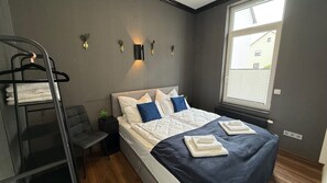 2 bedrooms, iron/ironing board, WiFi, bed sheets