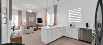 Smart Spacious 3BR/2.5BA near NRG & TMC, Fast WiFi + Workspace + Sleeps 8