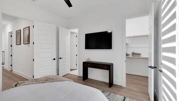 3 makuuhuonetta, silitysrauta/-lauta, ilmainen Wi-Fi, vuodevaatteet