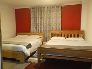 1 bedroom, WiFi, bed sheets - Enjoyable 1-bedroom bed & breakfast in Nanyuki1-1 (Nanyuki)
