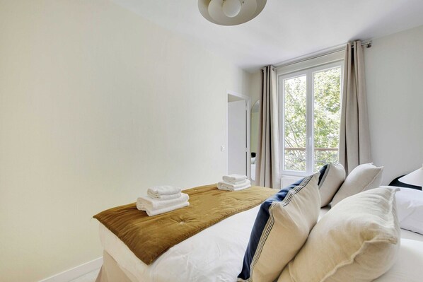 1 bedroom, iron/ironing board, Internet, bed sheets