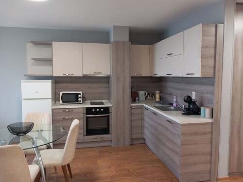 BYALA PERLA apartament cu dotari complete la 50m de plaja in SEASIDE Complex.