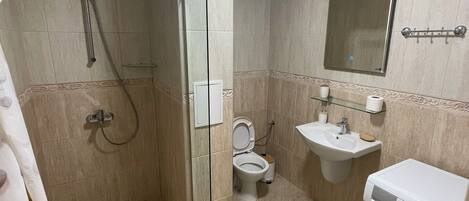 Jetted tub, hair dryer, towels, soap