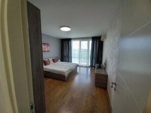 2 habitaciones, tabla de planchar con plancha y wifi gratis