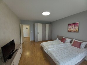 2 chambres, fer et planche à repasser, accès au Wi-Fi (inclus)