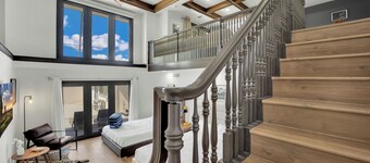 Golfside Villa 4300sf 4BD/4BA w/Pool, Sauna, Hot Tub - Near Strip